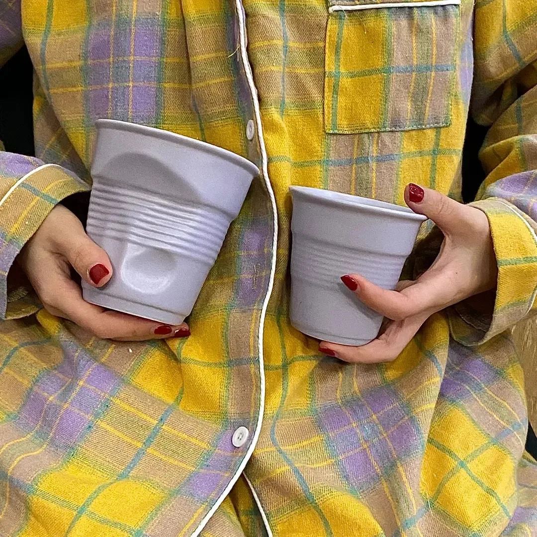 Kupa Kız sevgili kupası El Yapımı seramik fincan Yaratıcı Su Bardağı Hediye Düzensiz Çevre Dostu Sevimli Kahve Kupalar Bardak içme kapları Görüntü 0