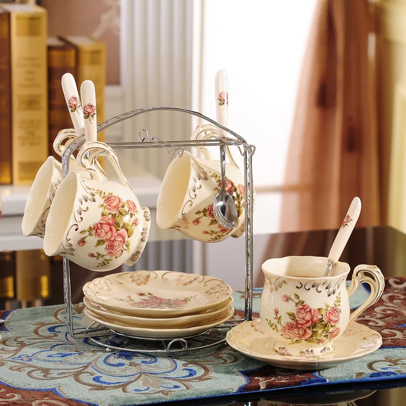 Sıcak Satış Yaratıcı Seramik Kahve fincan ve çay tabağı El-boyalı Gül porselen çay bardağı Kaşık Klasik İçecek Hediye Cafe Adanmış Görüntü 1